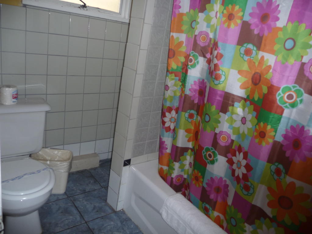 Intercity Motel Burnaby Room photo