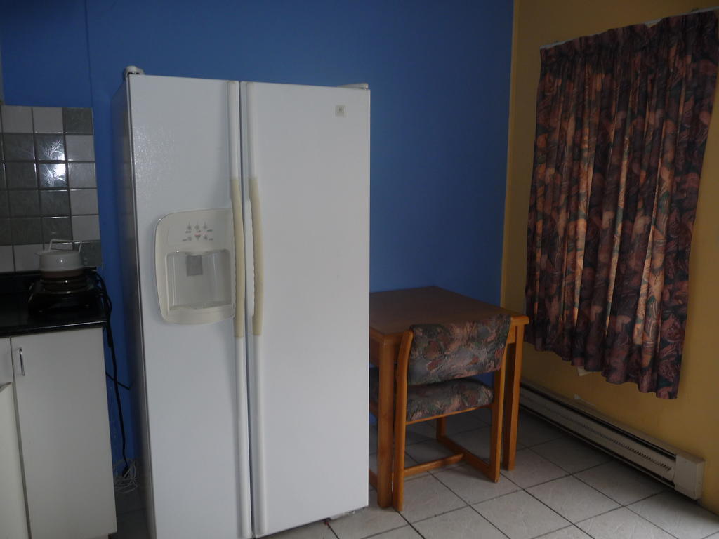 Intercity Motel Burnaby Room photo