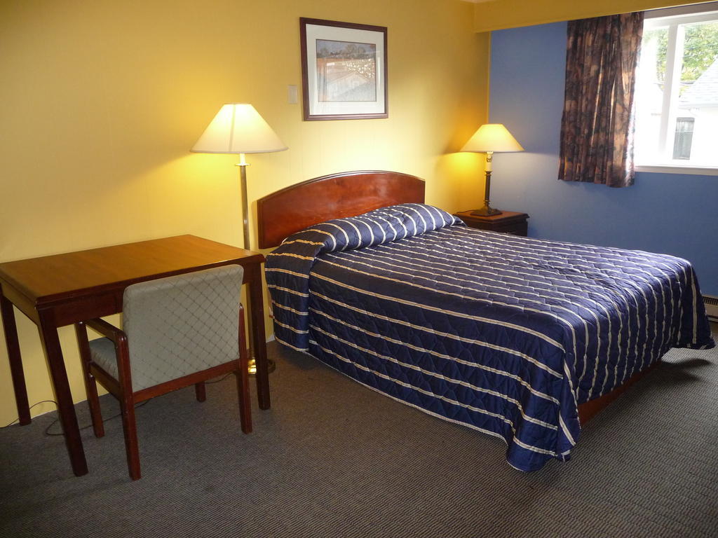 Intercity Motel Burnaby Room photo