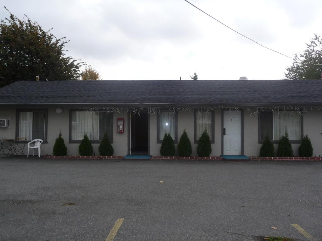 Intercity Motel Burnaby Exterior photo