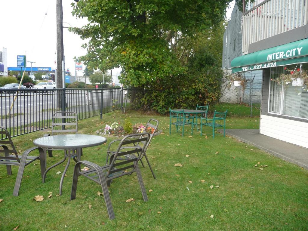 Intercity Motel Burnaby Exterior photo
